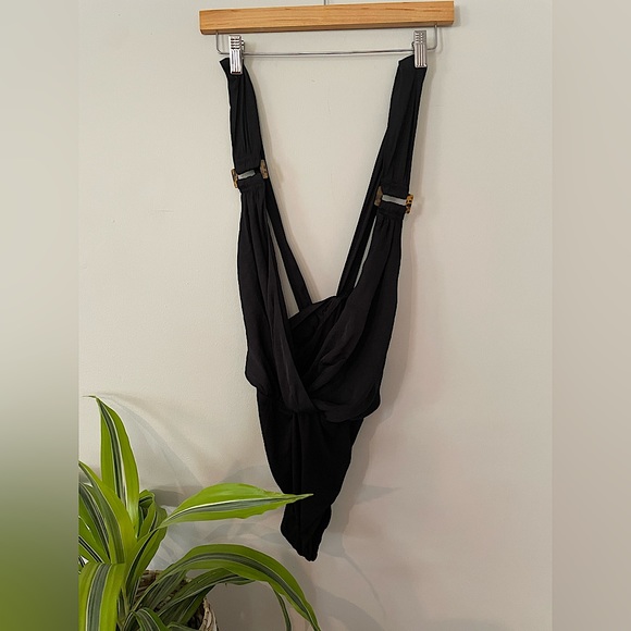 🌼🏷️ NWT Free People Black Body suit. Size medium. - Picture 1 of 9